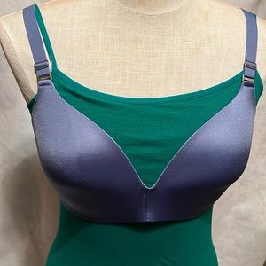 Soma No-Wire Bra w/low cut back closure